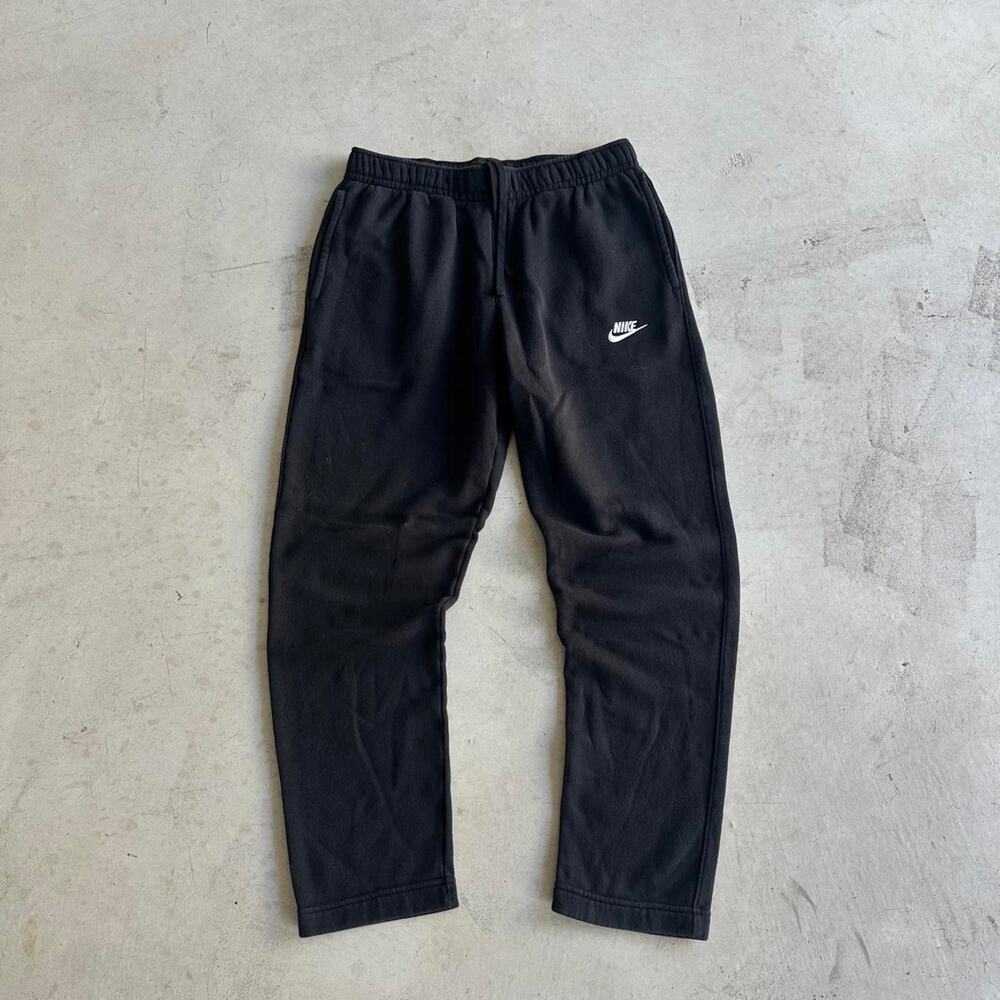 Nike black sweatpants with embroidered logo, size M